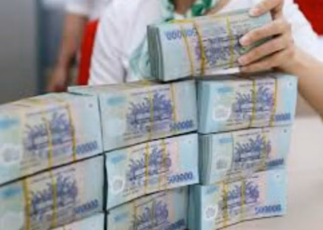 Nhan vien Sacombank vay no 28 ty: Trach nhiem ngan hang the nao?