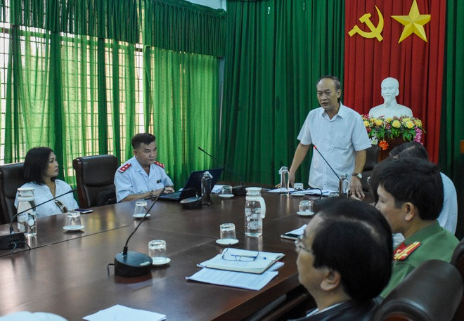'Ca si Phuong Thanh no nguoi dan Quang Ngai loi xin loi'