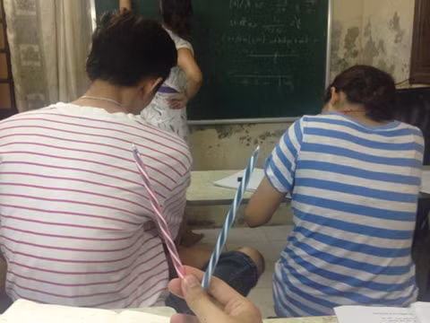 Sự trùng hợp đến khó tả.