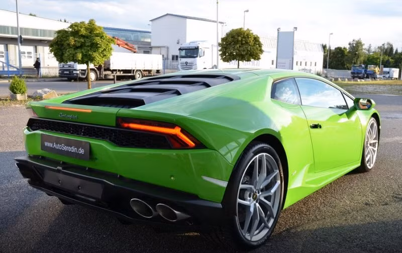 Hiện không rõ siêu xe này về nước dưới dạng lướt hay hoàn toàn mới.