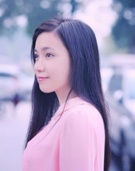 Cô bạn mang vẻ đẹp lai Việt Nga này là Lại Thị Liên (1994), đến từ Mỹ Đức, Hà Tây. Liên hiện là sinh viên năm thứ nhất Khoa tiếng Nga -ĐH Quốc gia Hà Nội.