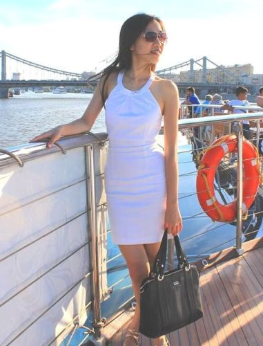 Ngoài ra, cô bạn còn có sở trường là ngoại ngữ.