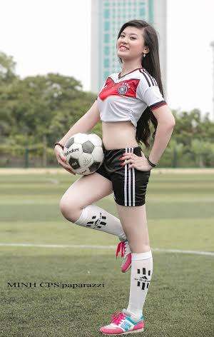 Cô bạn này từng đạt giải Nhì cuộc thi Miss Thanh Chương, Nghệ An. Vừa qua, cô bạn cũng tham dự một cuộc thi của Hội Đồng Hương Nghệ An tại Hà Nội và đạt giải Nhất.