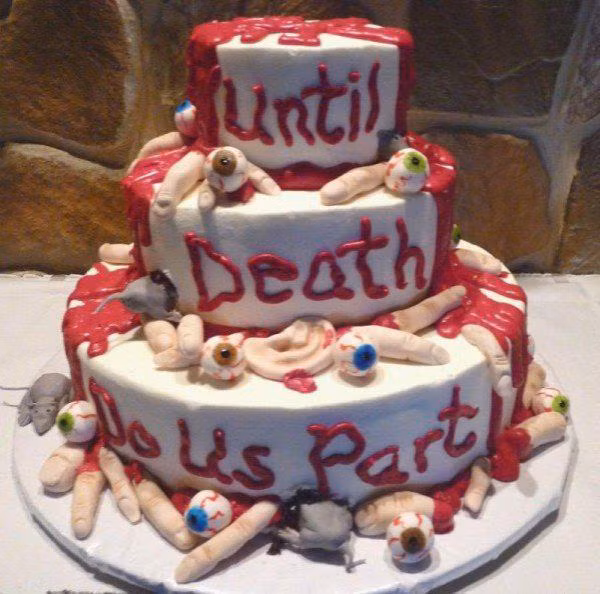 Cô dâu có thể phát khóc khi thấy chiếc bánh cưới rùng rợn chưa từng có này.