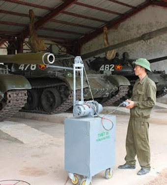 Viet Nam che tao thiet bi thong nong phao tang T-54