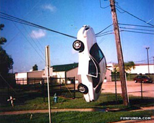 Lơ lửng trên không.