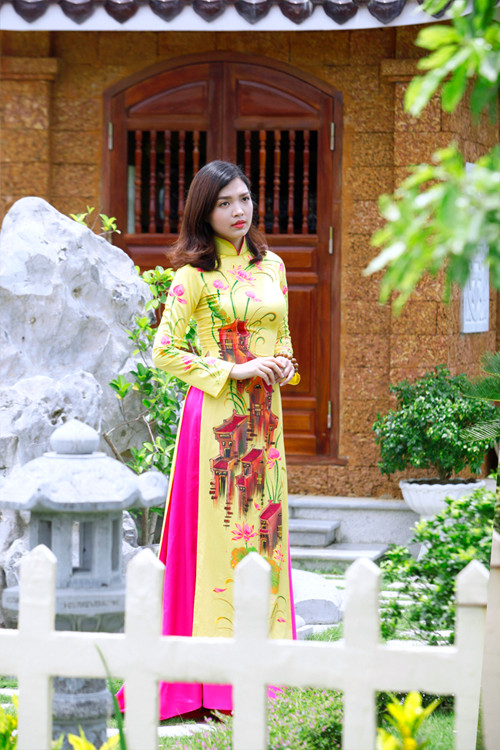 Sau khi tốt nghiệp đại học, Thùy Dương làm việc tại Nhà khách Tổng Liên đoàn (thuộc Tổng Liên đoàn Lao động VN).