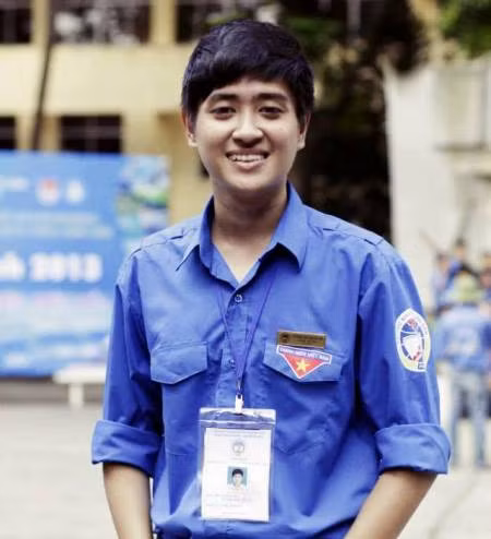 Thầy giáo điển trai như tài tử này mơ ước có thời gian đi du lịch và sẽ viết về những con người, những vùng đất đã đi qua.