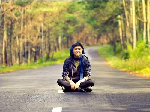 Chàng trai này từng đạt Huy hiệu Chiến sỹ Trường Sa 2011, bằng khen của Tổng cục Xây dựng lực lượng Công an Nhân dân, Bằng khen của TƯ Đoàn, TƯ Hội Sinh viên, danh hiệu Sao tháng Giêng.