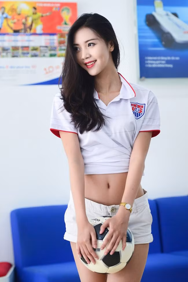 Vũ Ngọc Châm là nữ chính trong MV "Chắc ai đó sẽ về" của Sơn Tùng.