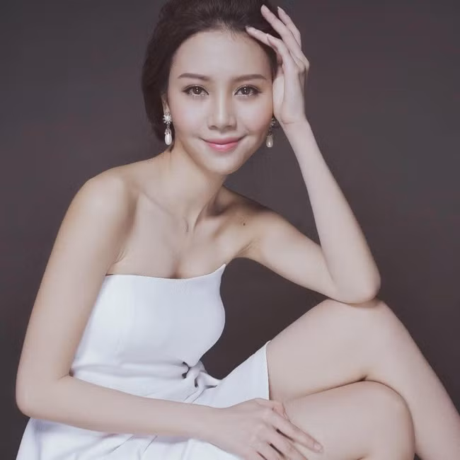 Diễn xuất chuyên nghiệp và sự kết hợp ăn ý giữa Ngọc Châm và Sơn Tùng trong MV lãng mạn "Chắc ai đó sẽ về" càng giúp cô "được lòng" người hâm mộ.