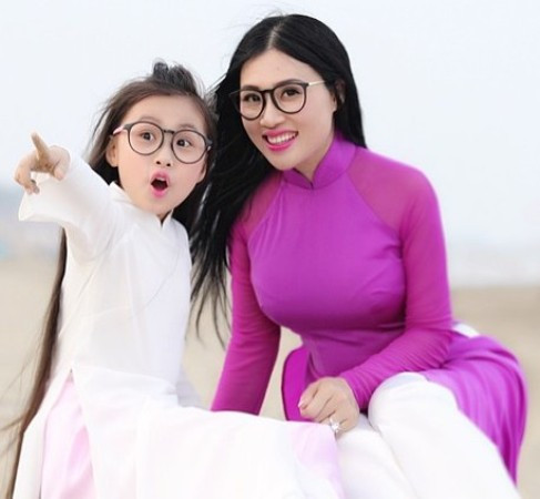 Nhan sắc như tuổi đôi mươi của Đinh Thu Hạnh khiến nhiều người phải ngỡ ngàng.