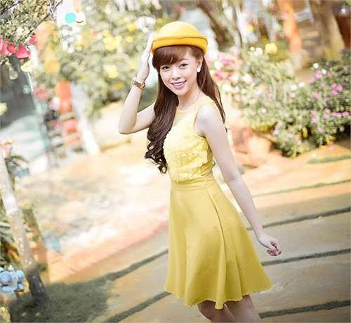 Quỳnh Anh còn tham gia đóng nhiều phim và làm người mẫu ảnh, quảng cáo.