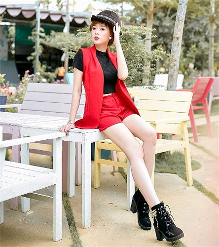 Một số bộ phim tiêu biểu mà cô đã tham gia: Vai chính trong phim Ngôi sao thứ 31, vai Mạc Ngôn nhà nghèo, vai Trúc trong phim Chuyện tình của anh, phim ngắn "Trốn tết", vai Linh Lan trong phim Đánh tráo số phận (sắp được phát sóng trên VTV3).