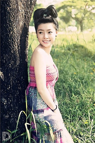 Quỳnh Anh chia sẻ quan niệm sống: "Luôn trân trọng gia đình, bạn bè và tất cả những gì mình đang có, đừng để đến khi mất rồi mới biết giá trị thật sự của nó".