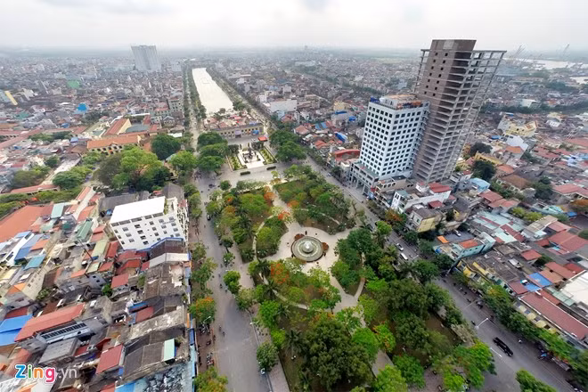 Dải công viên trung tâm được ví như lá phổi xanh của thành phố.