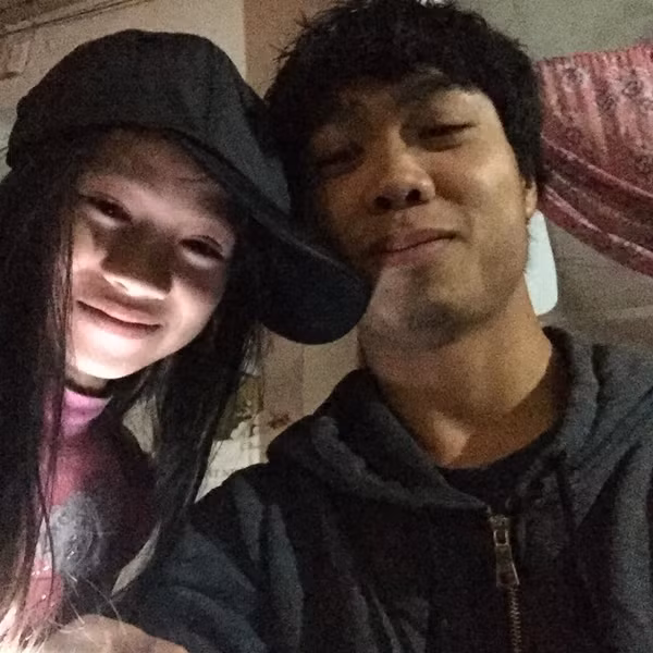 Lo dien em gai ruot giong het Cong Phuong