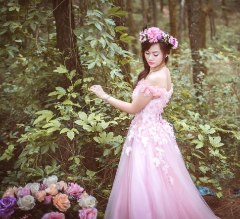 Bộ ảnh ấn tượng của Linh Trang được thực hiện bởi nhiếp ảnh gia Dương Anh Lai.