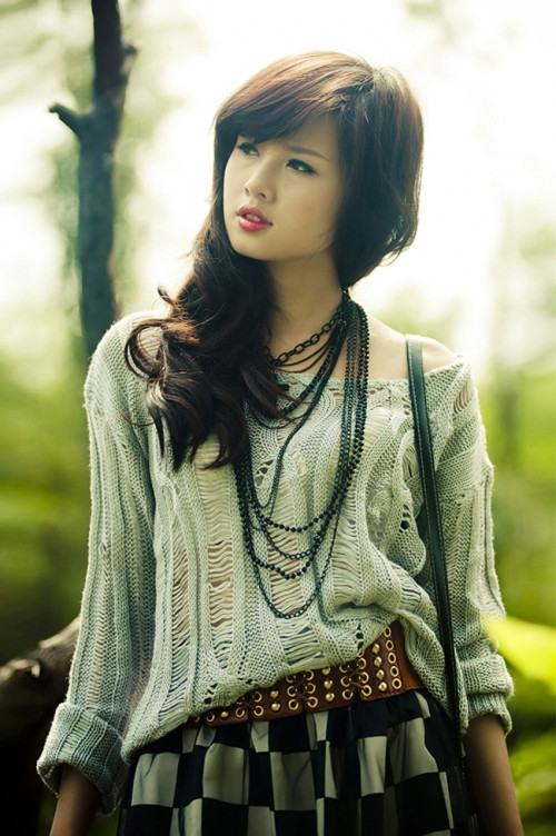 Tâm Tít là một trong những hot girl thế hệ đầu. Ít ai biết rằng, hot girl số 1 Hà Thành này chỉ cao 1m60.