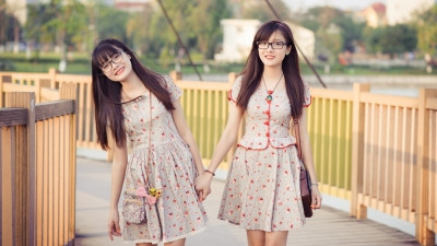 Thủy Thu và Thu Thủy sinh ngày 7/1/1995, quê Nghệ An.