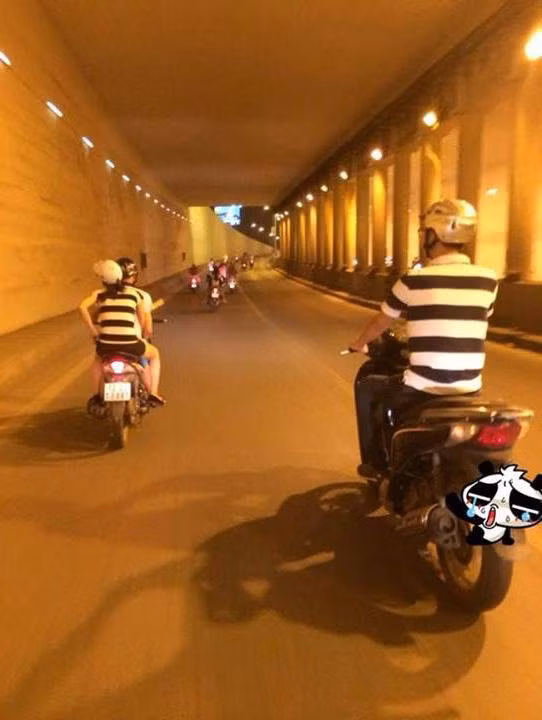 Đôi người đôi ngả.