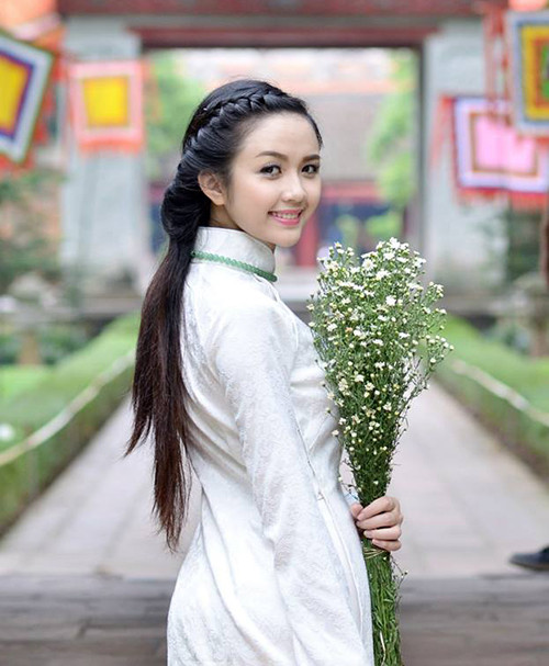 Cô bạn cũng vừa giành giải Nữ sinh Việt Nam Ấn tượng tháng 2/2015.