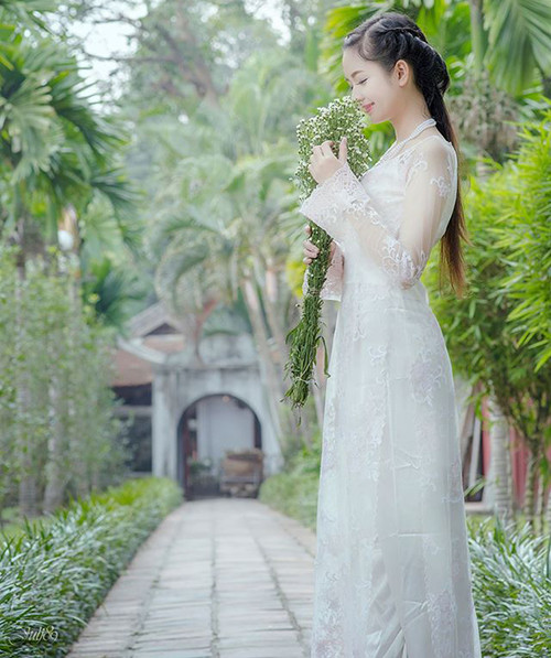 Hơn nữa, cô còn có sở thích nấu ăn và có khả năng làm được rất nhiều đồ ngon, lạ.