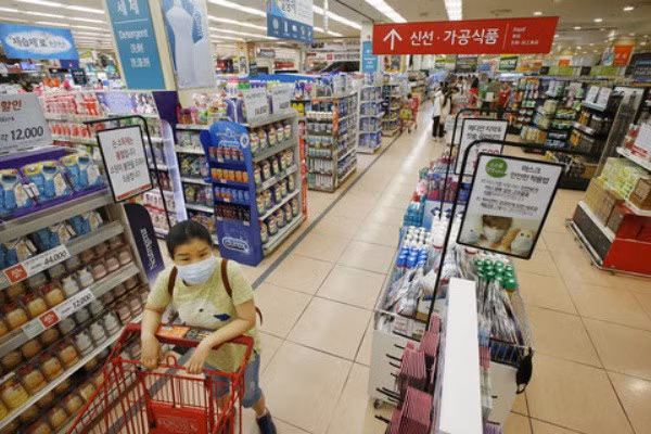 Siêu thị tại Seoul thưa người trong sự phát tán của dịch MERS. Ảnh chụp sáng ngày 7/6.