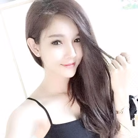 Hiện tại, hot girl Đồng Tháp là sinh viên năm cuối, khoa Kinh tế - Tài chính - Ngân hàng, ĐH Công nghệ TP HCM (Hutech). Từ nhỏ Như đã ham học hỏi, luôn có thành tích học tập đứng nhất, nhì trong lớp.