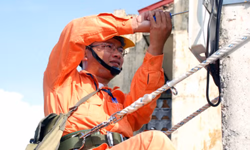 EVN Ha Noi hoan toan bo lich cat dien vi nang nong