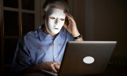 Vấn nạn bạo lực khi sử dụng công nghệ số đã và đang trở nên nghiêm trọng. Hậu quả của việc bắt nạt qua mạng có thể khiến trẻ trở nên tách biệt, giấu diếm; việc học bị ảnh hưởng và chúng có thể trở nên chán nản, hay gây hấn với người khác hoặc thậm chí có xu hướng tự tổn thương bản thân.