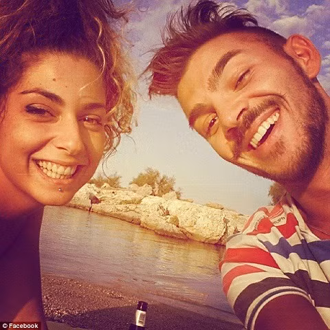 Dén muọn, xong thảng ra duòng bang chạn máy bay