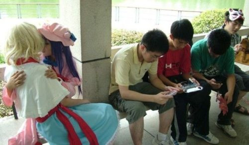 Gái xinh đã ít...