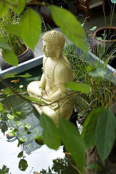 Fig Lounge &amp; cafe được thiết kế, trang trí lấy ý tưởng từ cây bồ đề. Tất cả vật dụng trang trí nội thất của quán đều làm bằng vật liệu có nguồn gốc thiên nhiên mang đến cảm giác nhẹ nhàng, thân thiện và thư giãn. Địa chỉ: Nguyễn Thị Huỳnh, quận Phú Nhuận, TP HCM.