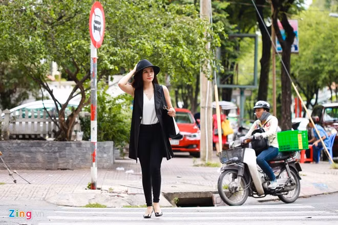 Điều làm nên dấu ấn của nữ MC Thảo Nguyên trong lòng khán thính giả nghe đài không gì khác ngoài chất giọng mượt mà, truyền cảm. Nguyên tiết lộ, thỉnh thoảng cô còn làm mẫu ảnh và ca sĩ.