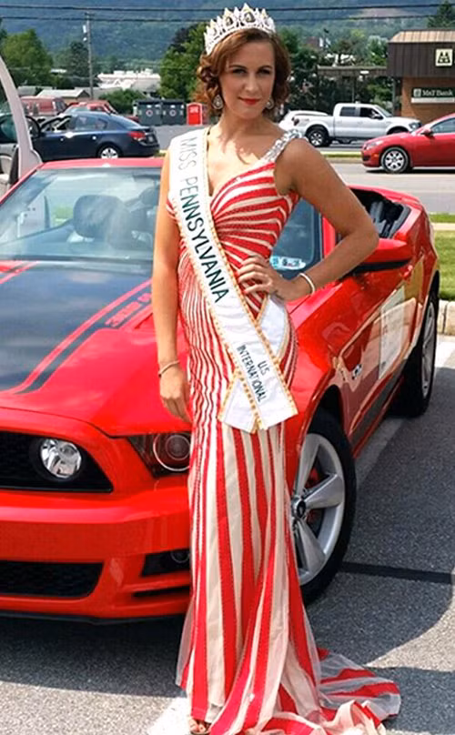 Top scandal rung dong tai cac cuoc thi hoa hau