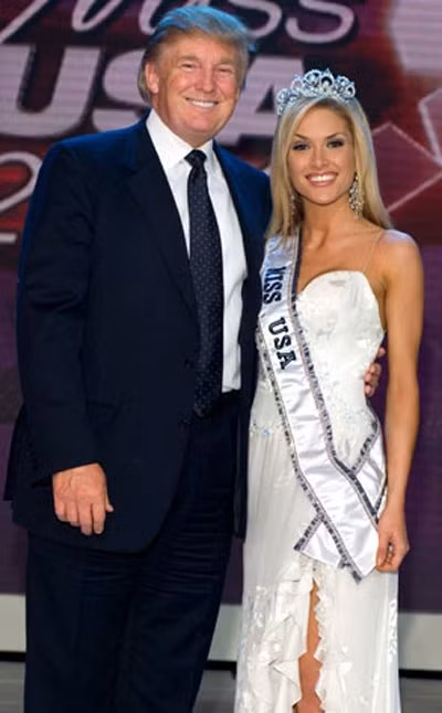 Nhiều người đẹp bị truất vương miện không thương tiếc sau khi gặp lỗi, tuy nhiên, Hoa hậu Mỹ 2006 - Tara Conner lại nằm ngoài quy luật này. Cô được gọi là hoa hậu hư hỏng vì thói rượu chè, sử dụng ma túy, quan hệ bừa bãi, tiệc tùng thâu đêm suốt sáng, nhưng cô vẫn nhận được sự thông cảm từ Donald Trump với lý do" Đây là phản ứng thái quá của một gái quê ra tỉnh".