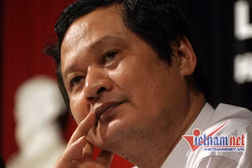 Nhac si An Thuyen dot ngot qua doi