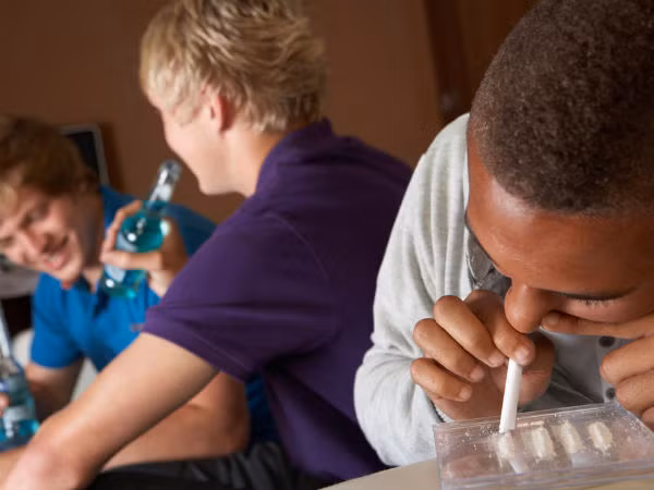 Nghiện: Lượng đường tiêu thụ tại một số thời điểm trong cuộc sống trở thành con nghiện. Trong một số trường hợp, nó có liên quan đến của cocaine và cần sa.