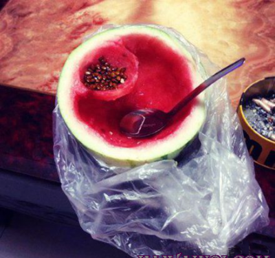 Ăn dưa hấu là cả một nghệ thuật.