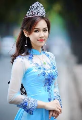 Ước mơ của cô bạn này là trở thành một nữ biên tập viên giỏi, có khả năng viết tốt.