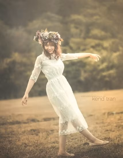 Khánh Vy cao 1m66 và sở hữu gương mặt dễ nhìn.