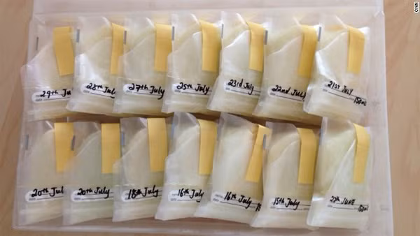 Nếu bạn muốn tặng sữa của mình, đã có những ngân hàng sữa phi lợi nhuận lấy sữa, kiểm tra, khử trùng và dự trữ để dành cho trẻ sơ sinh, phần lớn là trẻ bị bệnh nặng trong các bệnh viện.