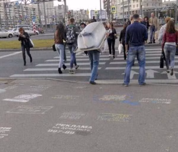 Đi khắp muôn nơi.