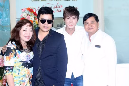 Hoai Linh lai nhan con do dau, bat chap du luan tung chi trich?-Hinh-2