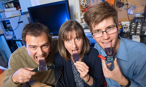 Cong nghe moi cho phep con nguoi co the nghe bang... luoi