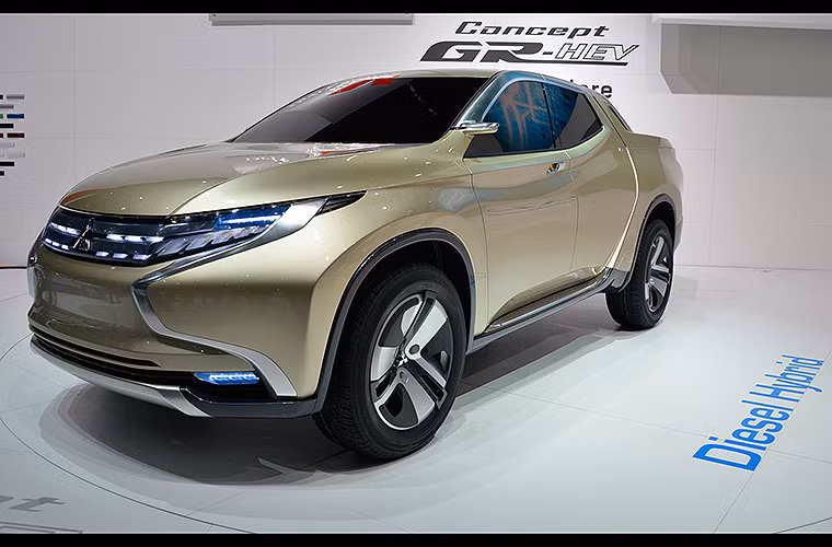 Xuất hiện lần đầu tiên tại triển lãm Bangkok 2013, Mitsubishi GR-HEV Concept là mẫu xe bán tải hybrid-diesel được phát triển dựa trên chiếc pick-up Triton nổi tiếng của hãng ô tô Nhật Bản. Đây được xem là chuẩn mực cho các mẫu xe điện trong tương lai, tuy nhiên, cho tận tới hôm nay thì nó vẫn vắng bóng tại các showroom.