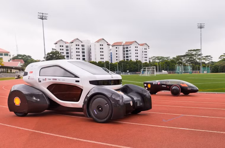 NV 8 cũng chỉ đủ chỗ cho một người và cũng chạy được 425 km cho mỗi kWh.