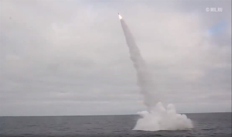 Quan sát hình ảnh Vodopad khai hỏa cho thấy, đây là vũ khí khá đặc biệt bởi khi rời bệ phóng, vũ khí này lặn xuống nước, rồi mới kích hoạt động cơ lao thẳng lên trời và tìm diệt mục tiêu ngầm dưới nước.