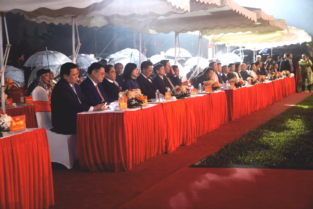 Ky niem 300 nam ngay sinh Hai Thuong Lan Ong Le Huu Trac